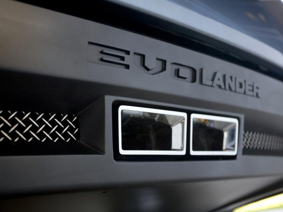  Mitsubishi Outlander Evolander Concept 2006 года  (фото 14 из 27)